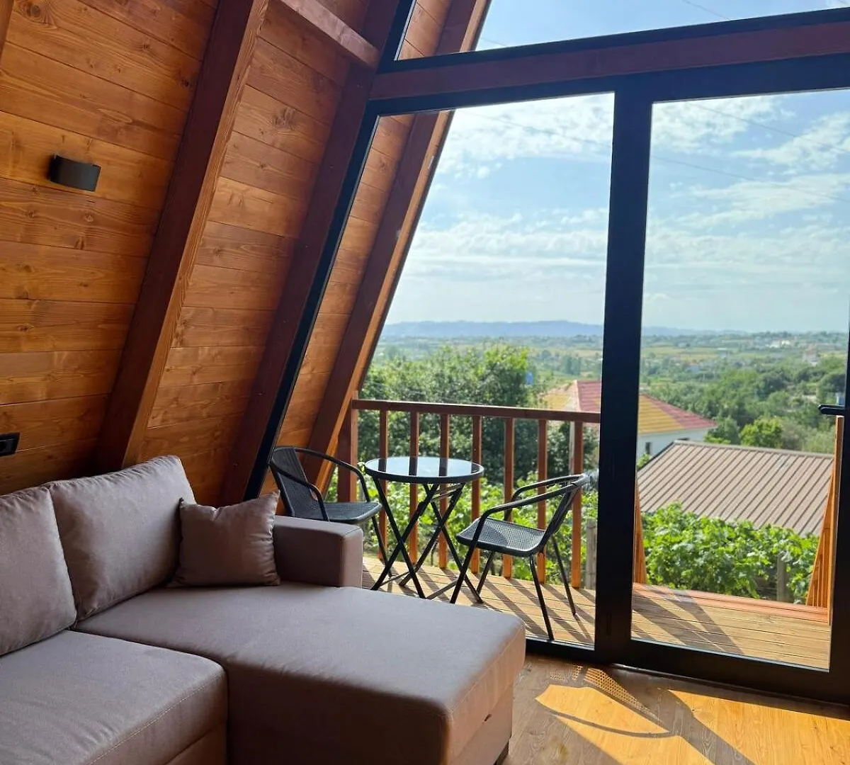 Azalea 2, Cozy Wooden Villa Tirana Albania
